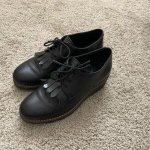 Ateliers black woman shoes